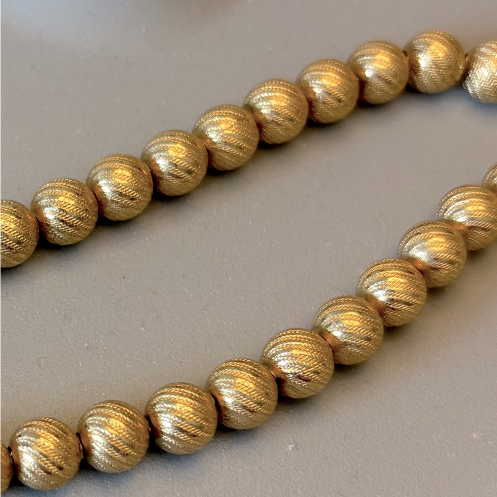 Beautiful vintage Monet double strand choker style necklace!
